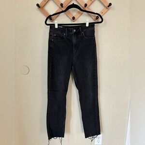 Women’s Gap black straight jeans